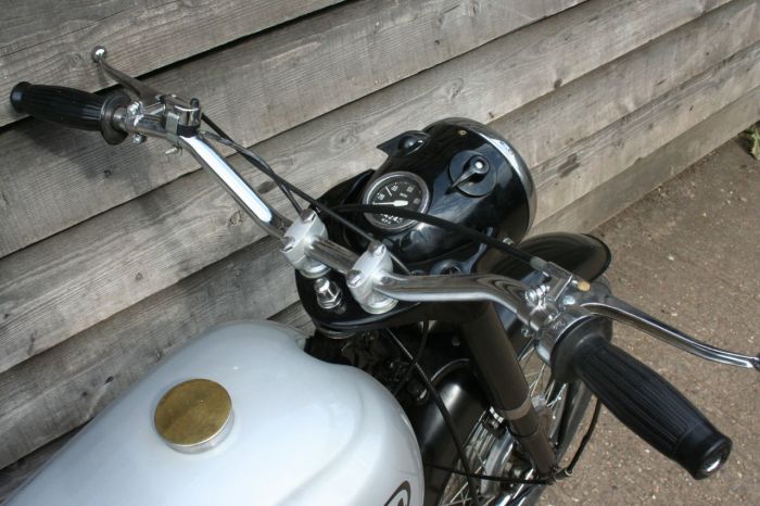 Norton Classic Navigator Classic Petrol Silver