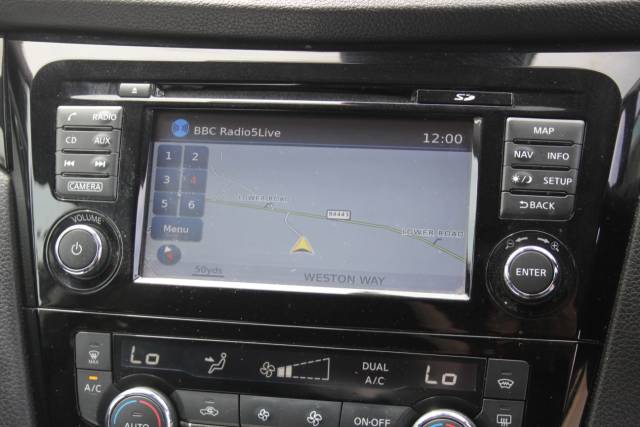 2016 Nissan Qashqai 1.2 DiG-T N-Connecta 5dr