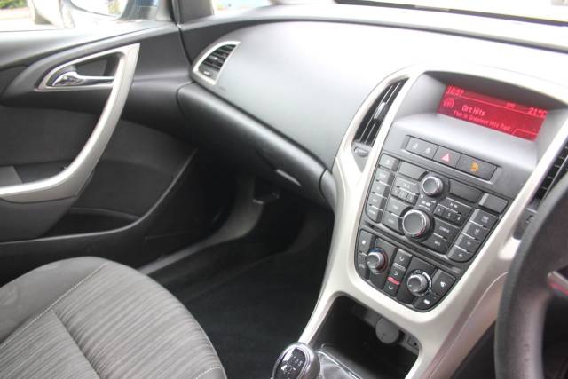 2010 Vauxhall Astra 1.4i 16V Exclusiv
