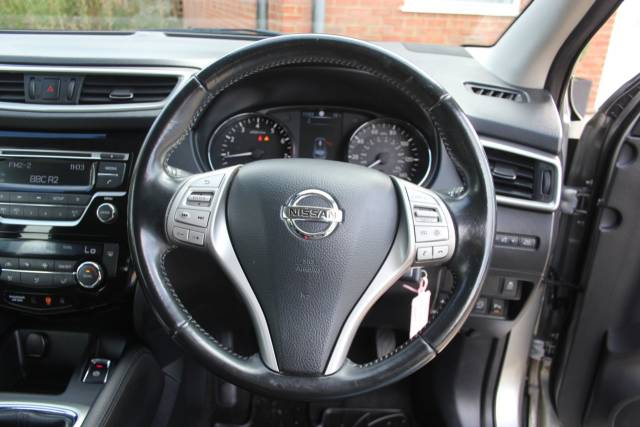 2015 Nissan Qashqai 1.2 DiG-T Acenta [Smart Vision Pack]