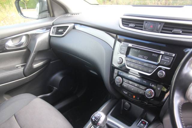 2015 Nissan Qashqai 1.2 DiG-T Acenta [Smart Vision Pack]
