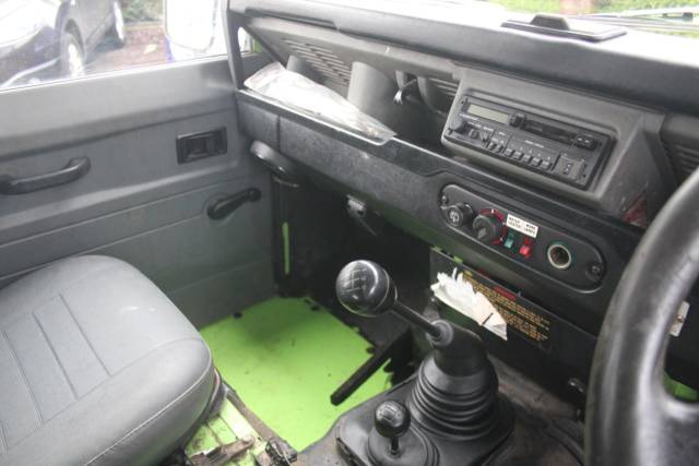 1997 Land Rover Defender 2.5 110 300 TDi Station Wagon