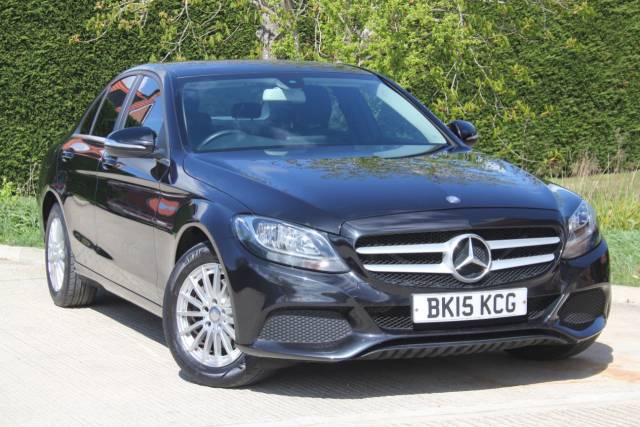 Mercedes-Benz C Class 2.1 C220 BlueTEC SE Auto Saloon Diesel Obsidian Black Metallic