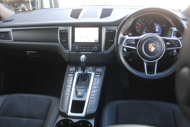 2017 Porsche Macan [252] 2.0T PDK