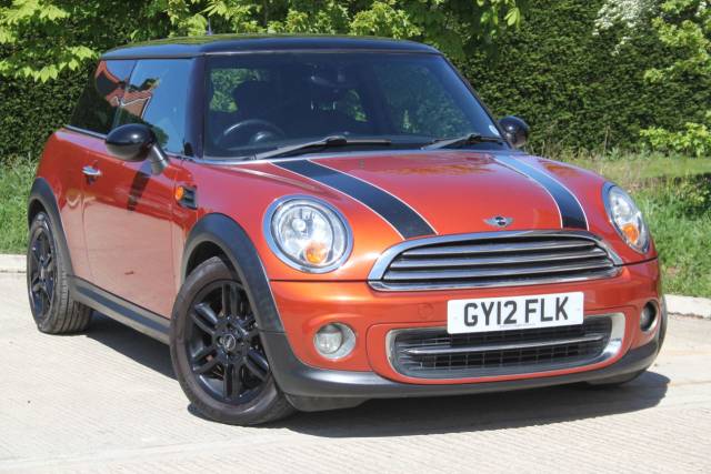 Mini Hatchback 1.6 Cooper Hatchback Petrol Spice Orange Metallic