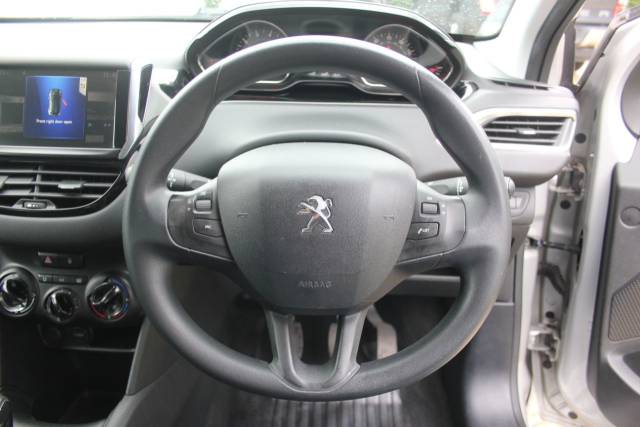 2014 Peugeot 208 1.2 VTi Active
