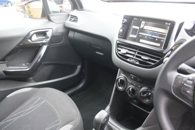 2014 Peugeot 208 1.2 VTi Active