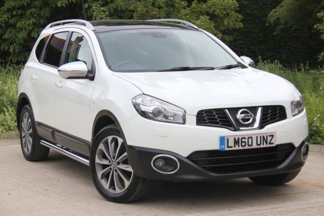 Nissan Qashqai+2 2.0 Tekna Hatchback Petrol Arctic White