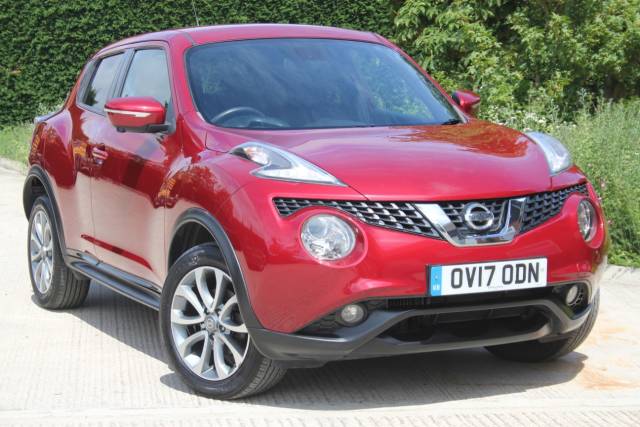 Nissan Juke 1.5 dCi Tekna Hatchback Diesel Magnetic Red Metallic