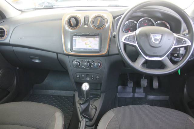 2017 Dacia Logan-stepway 0.9 TCe SE Summit