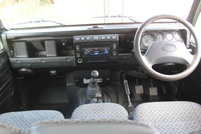 2005 Land Rover Defender 2.5 90 TD5 County