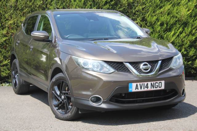 Nissan Qashqai 1.2 DiG-T Acenta Premium Hatchback Petrol Cap Bronze Metallic