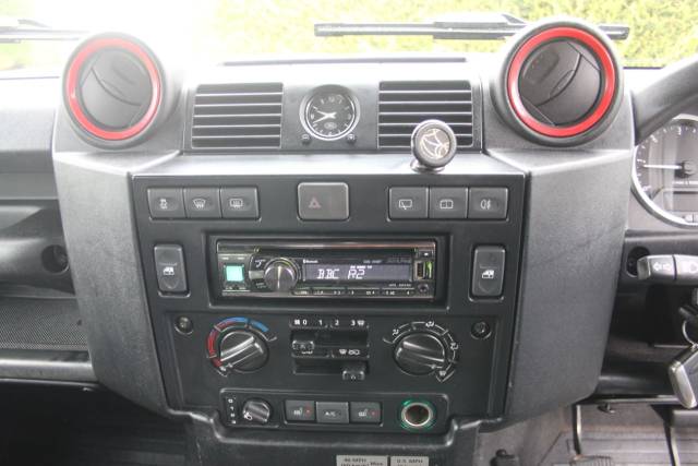 2015 Land Rover Defender 90 XS Hard Top TDCi [2.2]