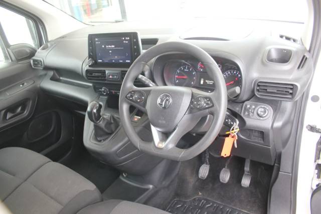 2021 Vauxhall Combo Cargo 2000 1.5 Turbo D 100ps H1 Sportive Van