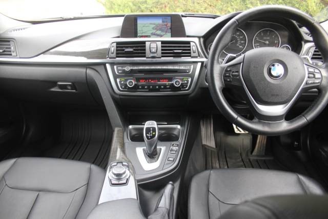 2013 BMW 3 Series 3.0 330d Luxury Touring Auto