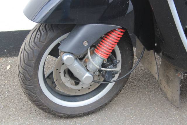 2011 Piaggio Vespa GTS 300 Super ie