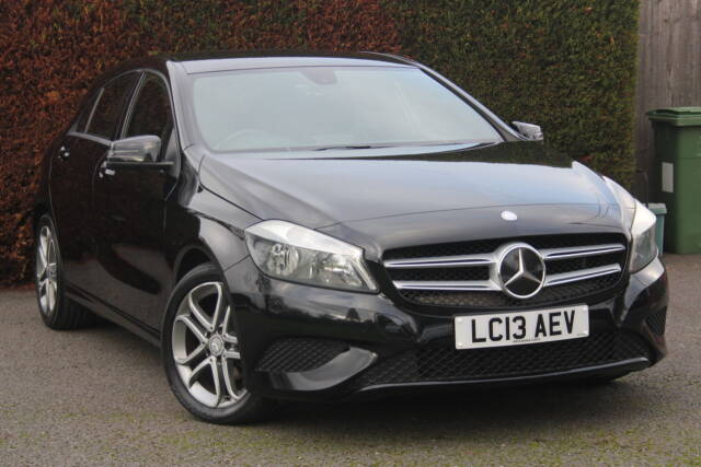 Mercedes-Benz A Class 1.5 A180 CDI BlueEFFICIENCY Sport Hatchback Diesel Obsidian Black Metallic
