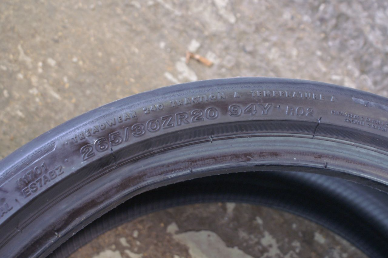 Bridgestone Potenza 265/30 R20