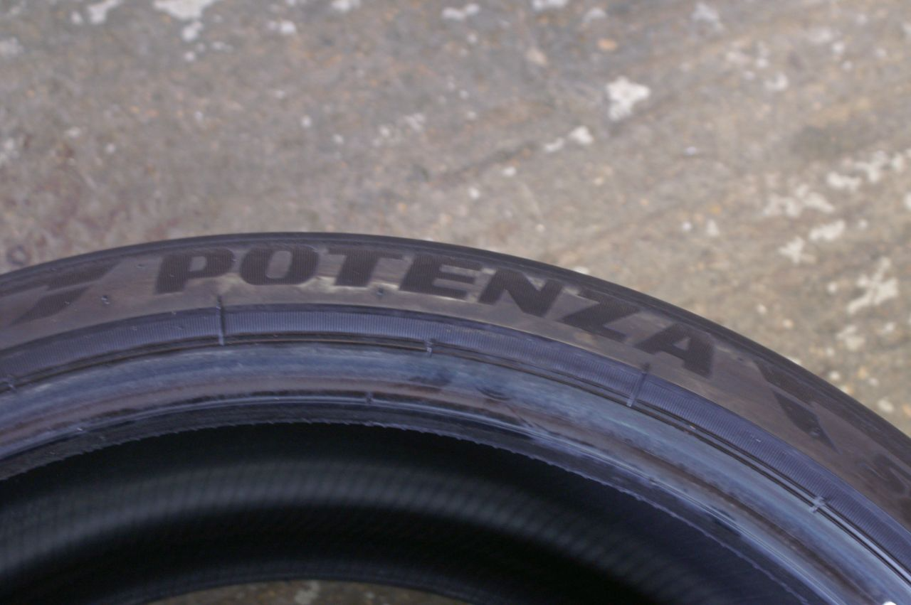 Bridgestone Potenza 265/30 R20